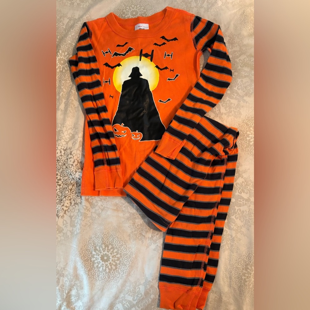 Hanna Andersson Darth Vader Halloween 🎃 Long Johns Pajamas PJs 120 (6/7)
EUC